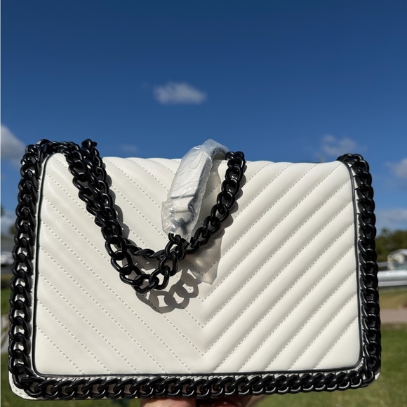 ALDO Greenwood White Quilted Shoulder Bag/Crossbody Bag - Picture 6 of 16